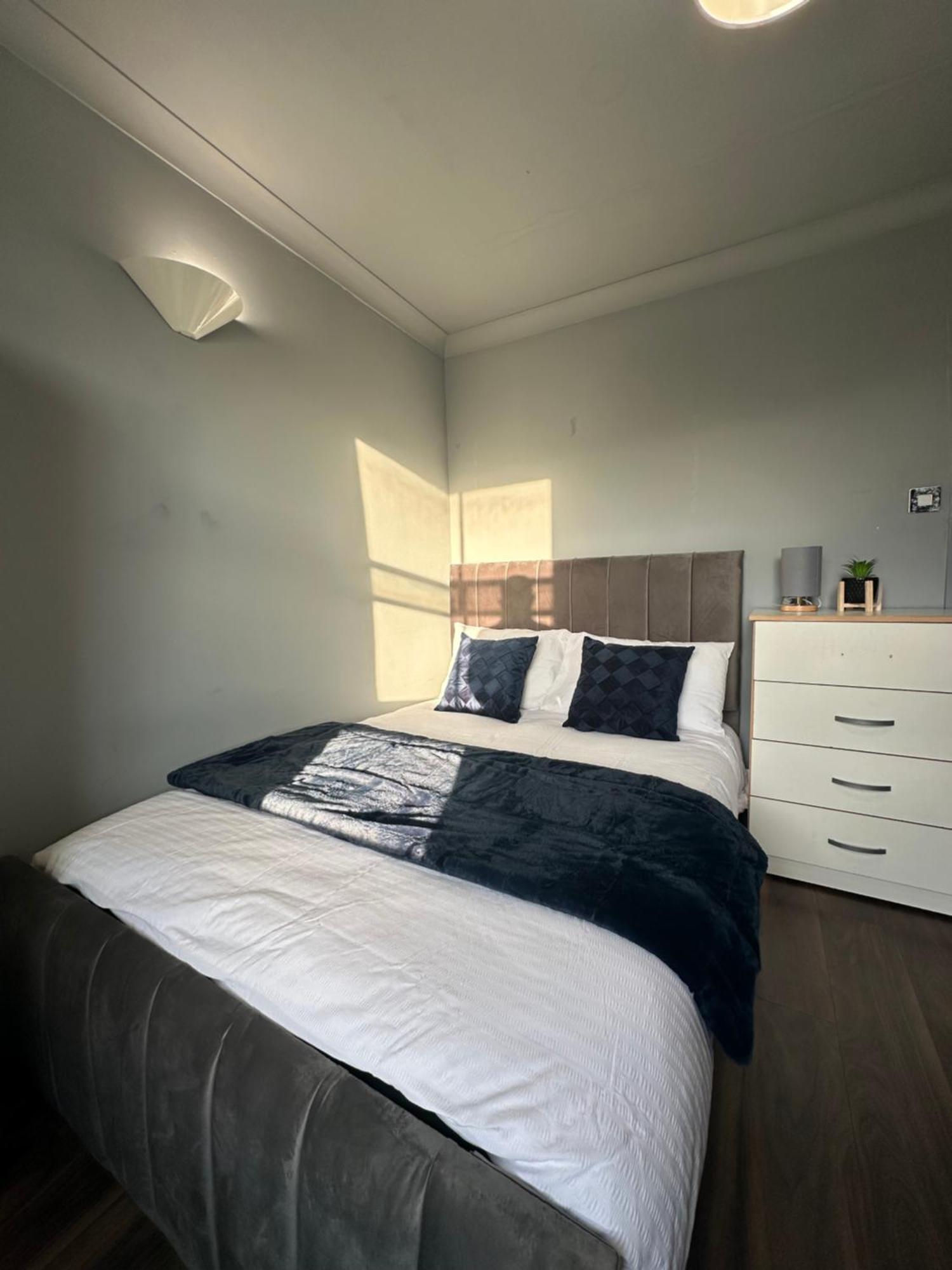 Luxury Room In A 4 Bedroom Flat! 4 Minutes Walk To Kingscross, St Pancras Londres Exterior foto