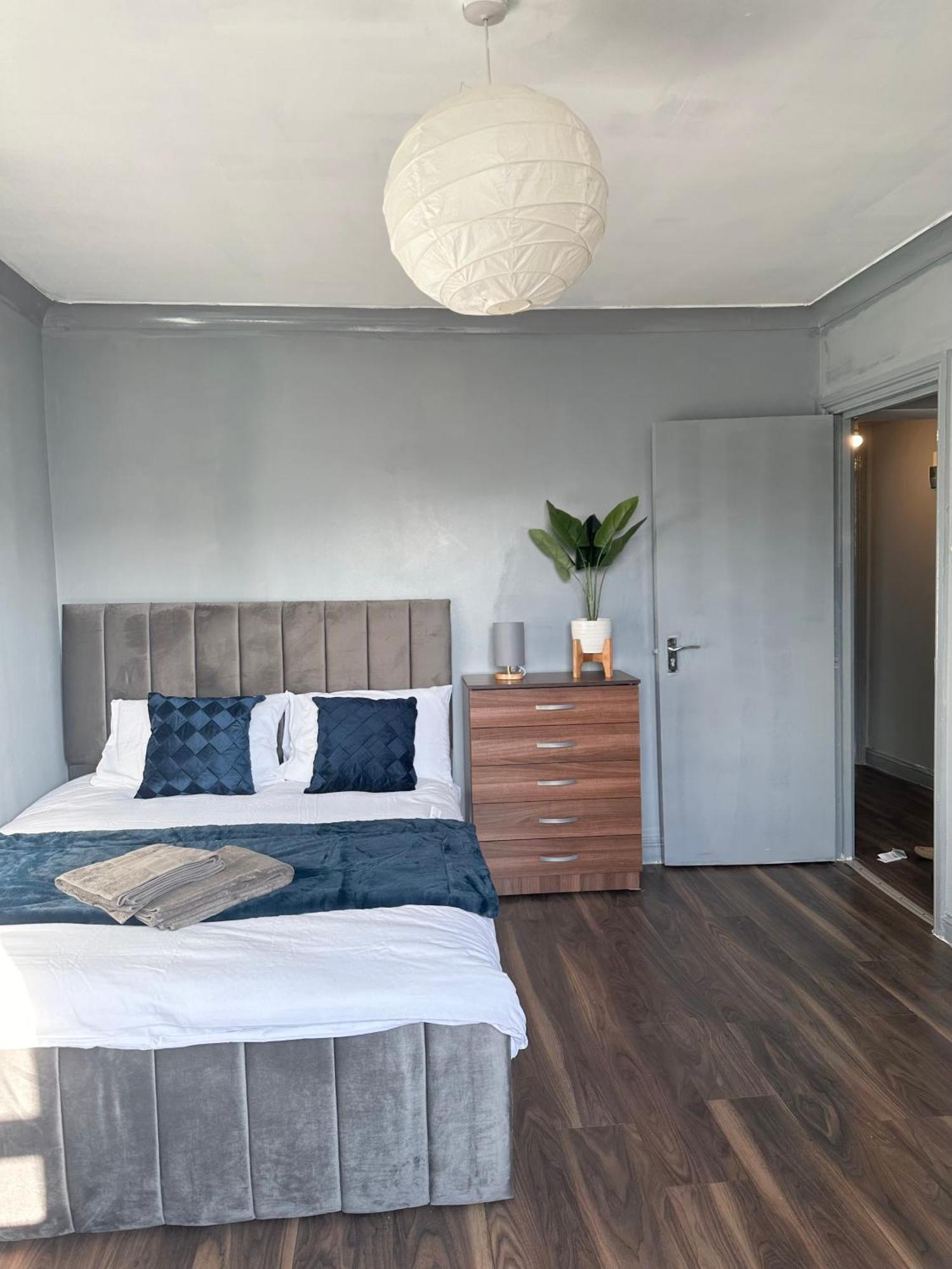 Luxury Room In A 4 Bedroom Flat! 4 Minutes Walk To Kingscross, St Pancras Londres Exterior foto