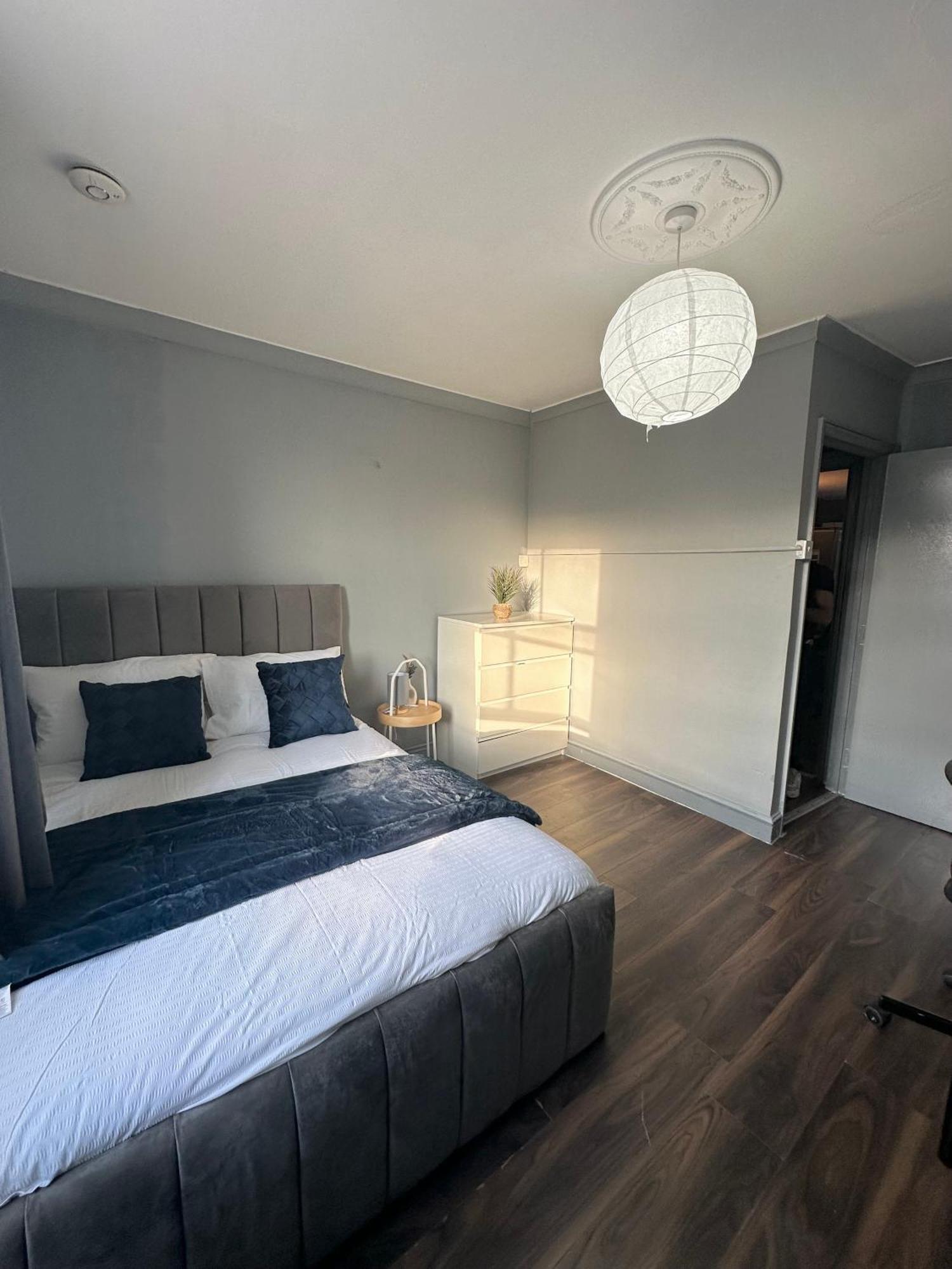 Luxury Room In A 4 Bedroom Flat! 4 Minutes Walk To Kingscross, St Pancras Londres Exterior foto